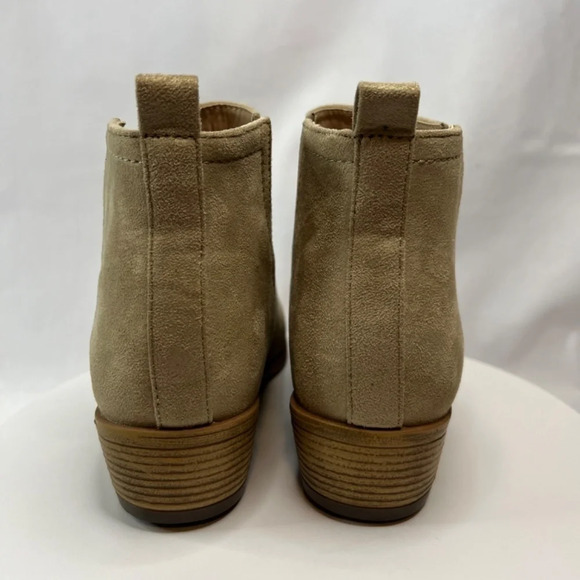 Women’s Journee Collection Women's Rimi Booties Stone color in size 8 NEW IN BOX - Picture 8 of 12